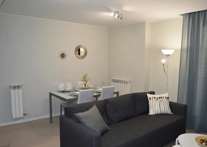 Apartamenticos Plaza Del Pilar I * Сарагоса